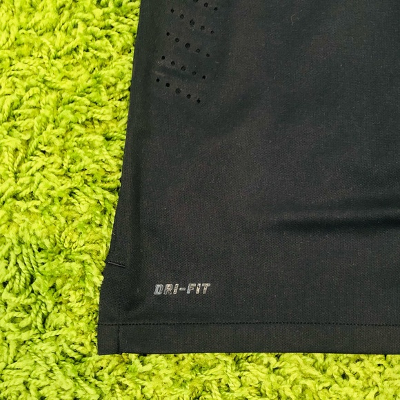 Brazil  "Black Out" Jersey 2013 (Authentic) - Picture 8 of 9